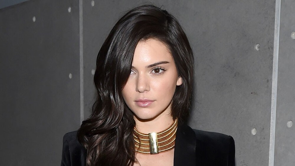 Kendall Jenner se pinta el pelo de rosa