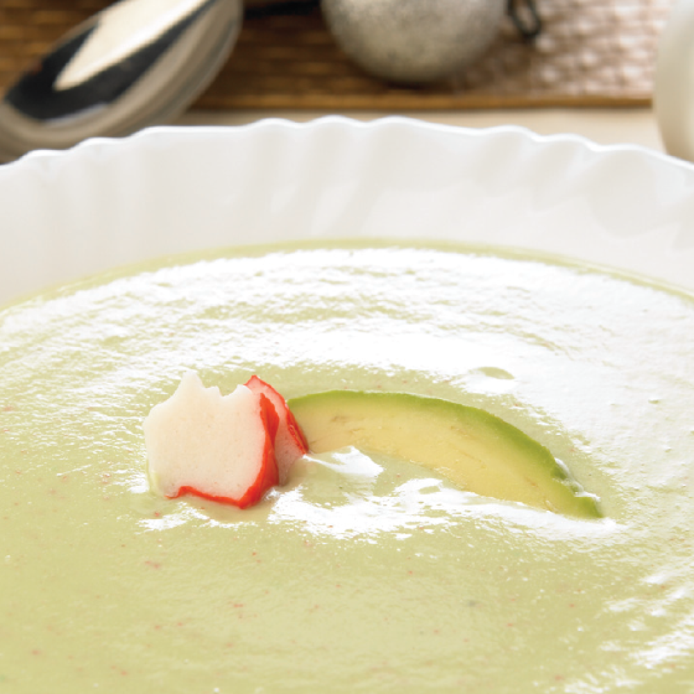 Crema de aguacate con surimi