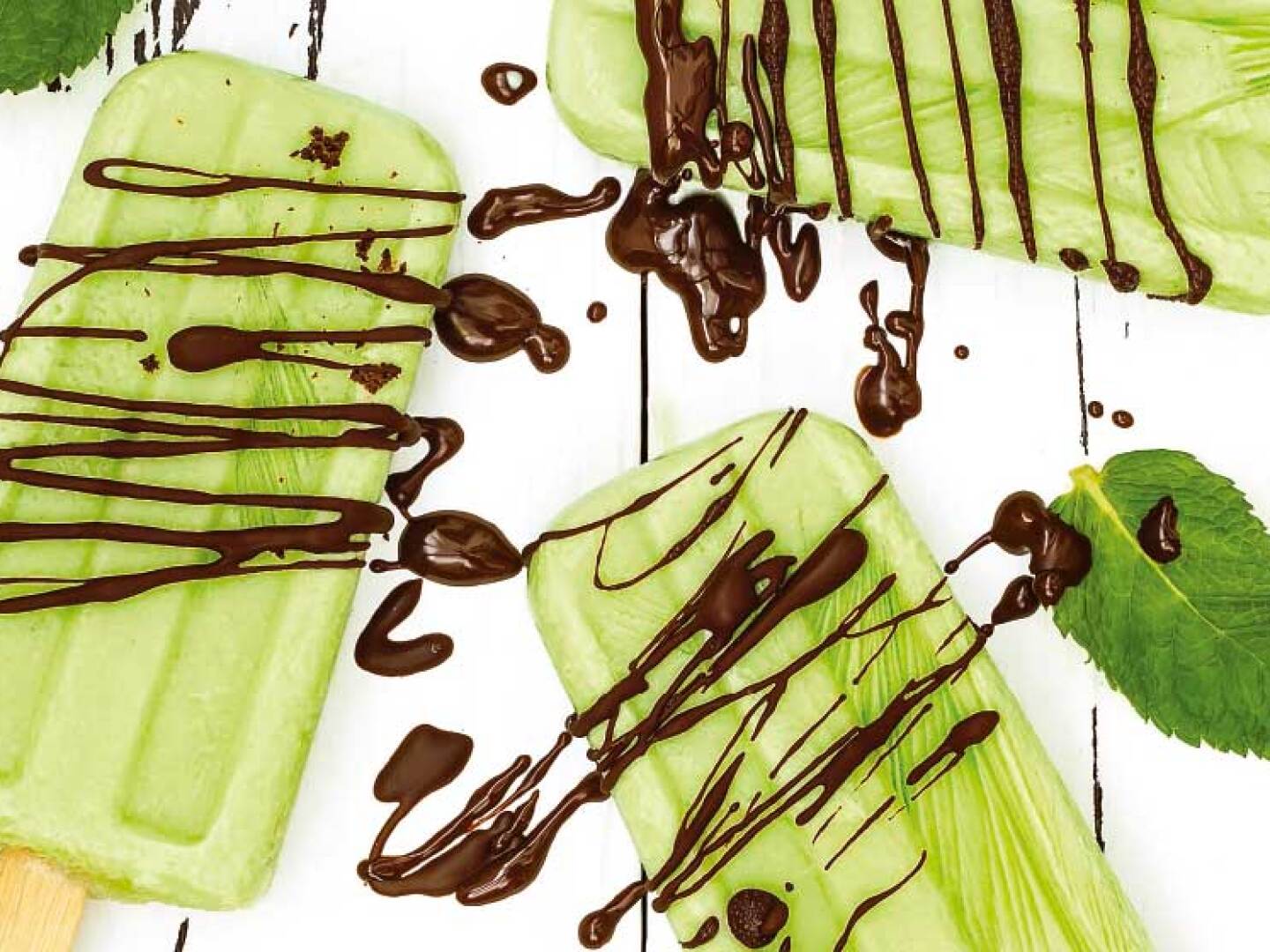 Paletas-heladas-de-chocomenta