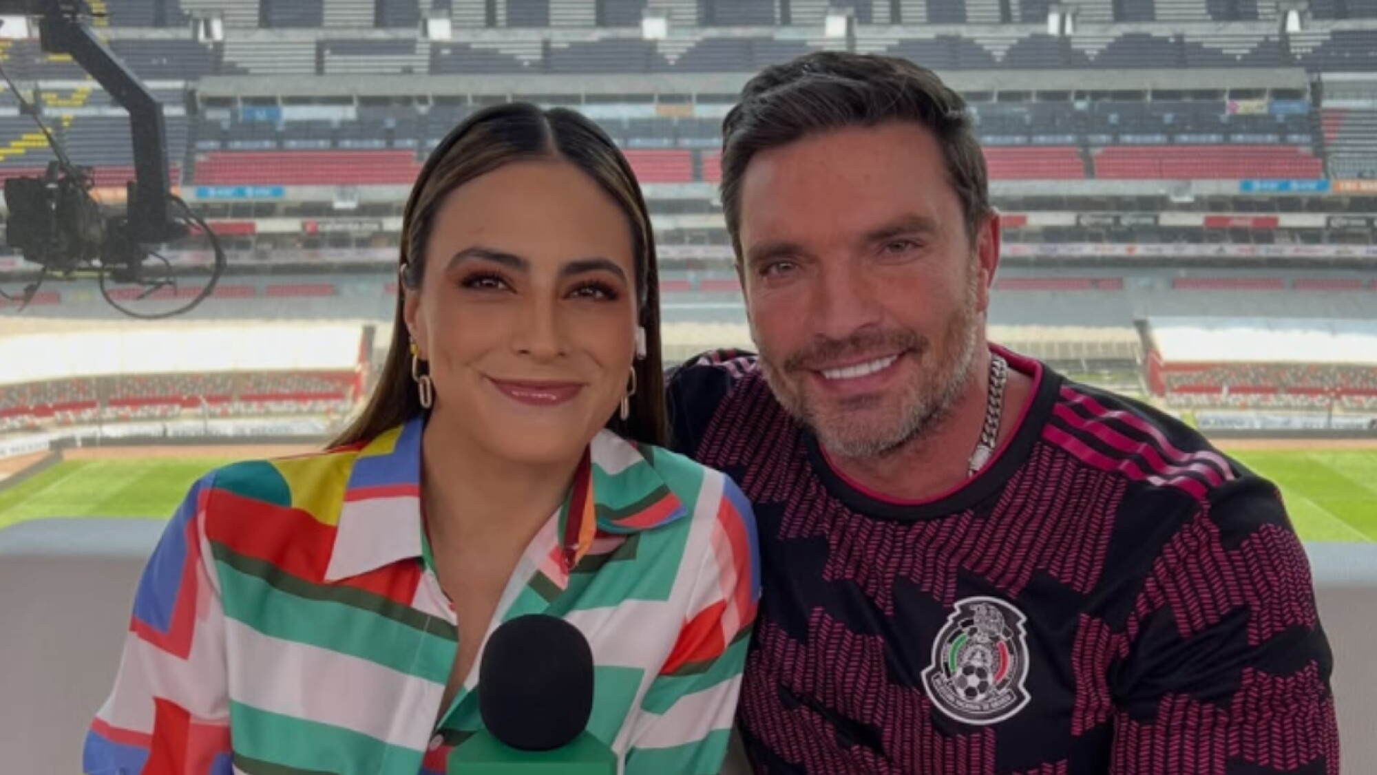 Valeria Marín se va de Televisa; su esposo Julián Gil explica por qué