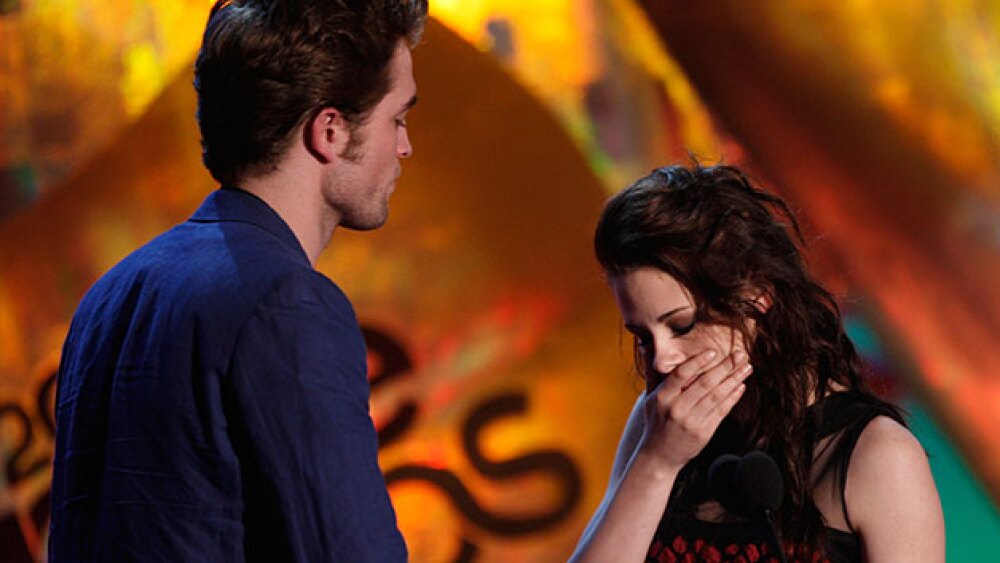 ¡Robert Pattinson rompe el silencio y habla sobre la infidelidad de Kristen Stewart!