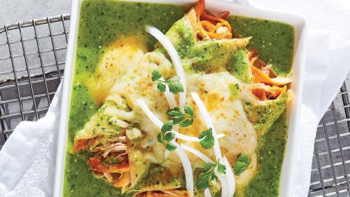 Enchiladas verdes con pollo rostizado