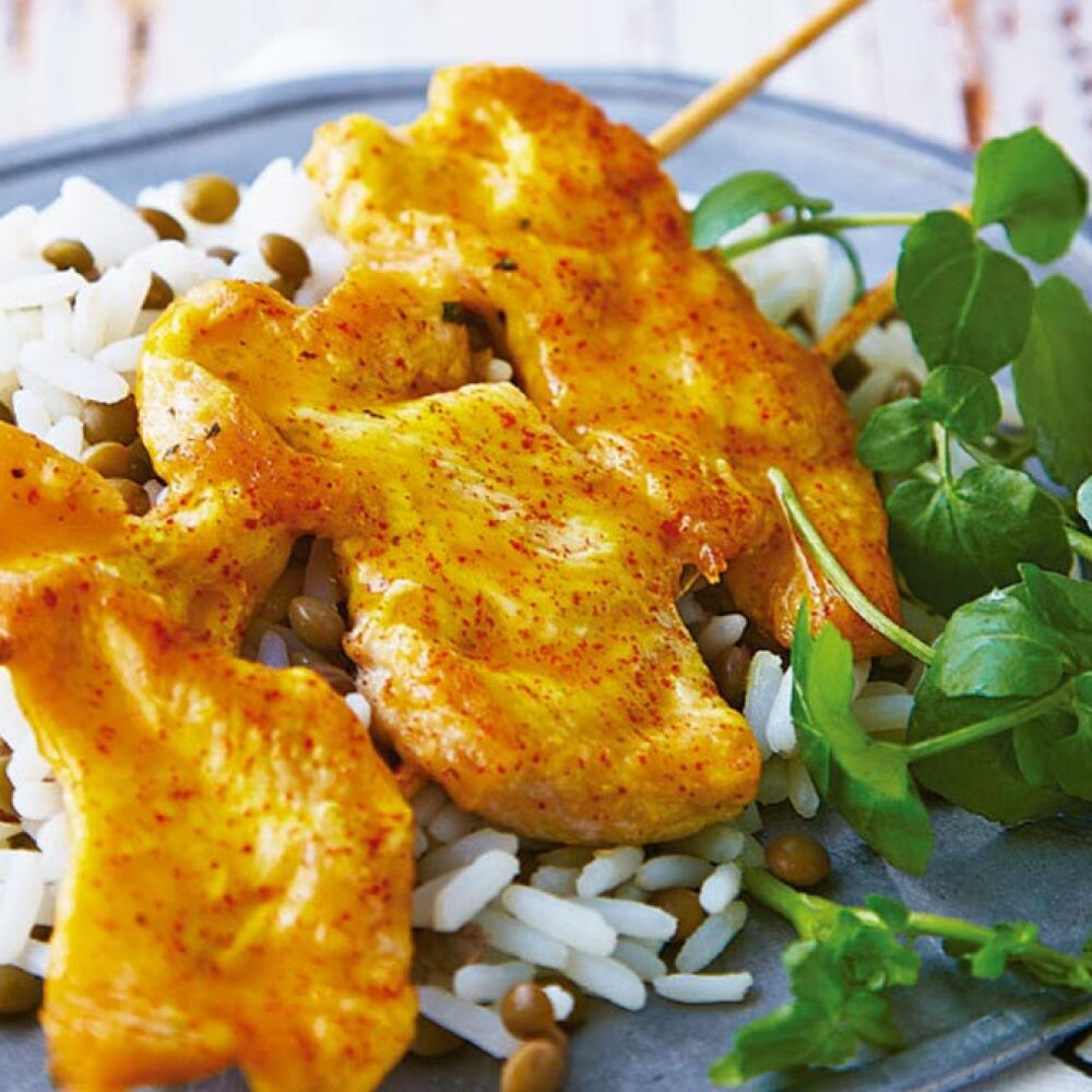 Cómo hacer brochetas de pollo