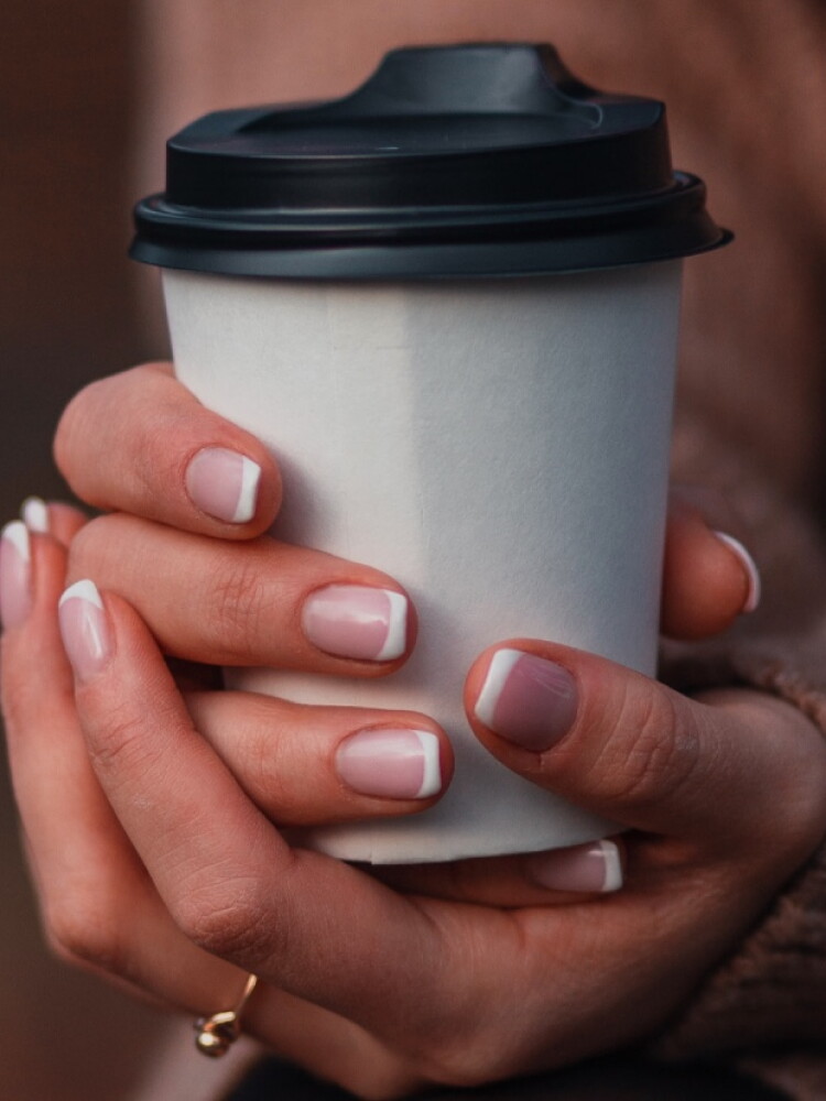 15 diseños de uñas en colores neutros para combinarlas con todo