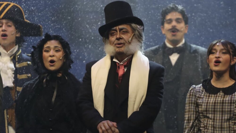 Adal Ramones estrena el musical 'Un cuento de Navidad'