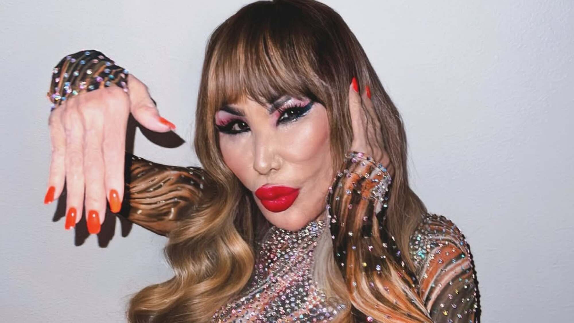 Lyn May Presumió Una Cara Renovada Y Su Abdomen De Acero Con Esta Foto Lyn May Presumió Una Cara Renovada Y Su Abdomen De Acero Con Esta Foto