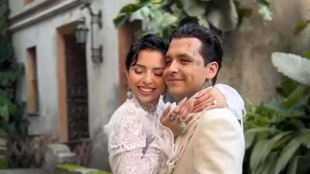 christian-nodal-angela-aguilar-boda-vestidos.jpeg