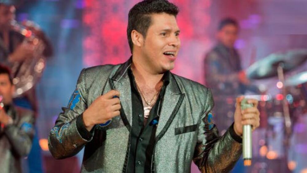 Oswaldo Silvas, de Banda Ms, desea feliz 2014