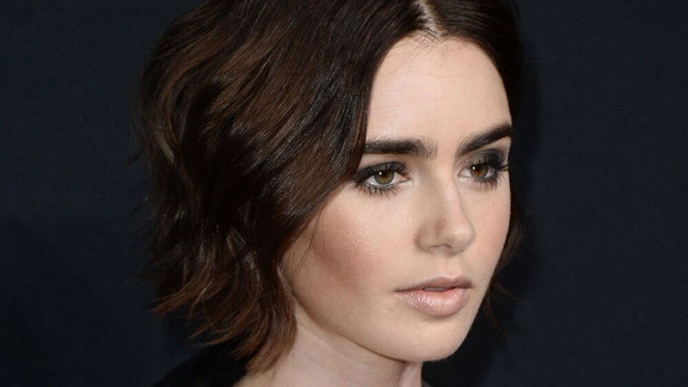 Lily Collins cambia radicalmente de look