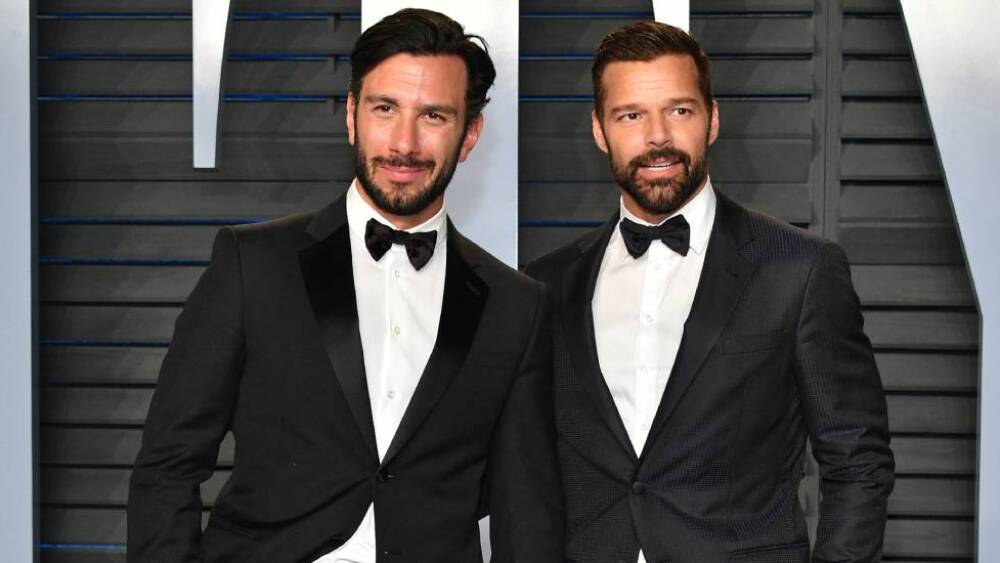 El apasionado beso de Ricky Martín y su esposo