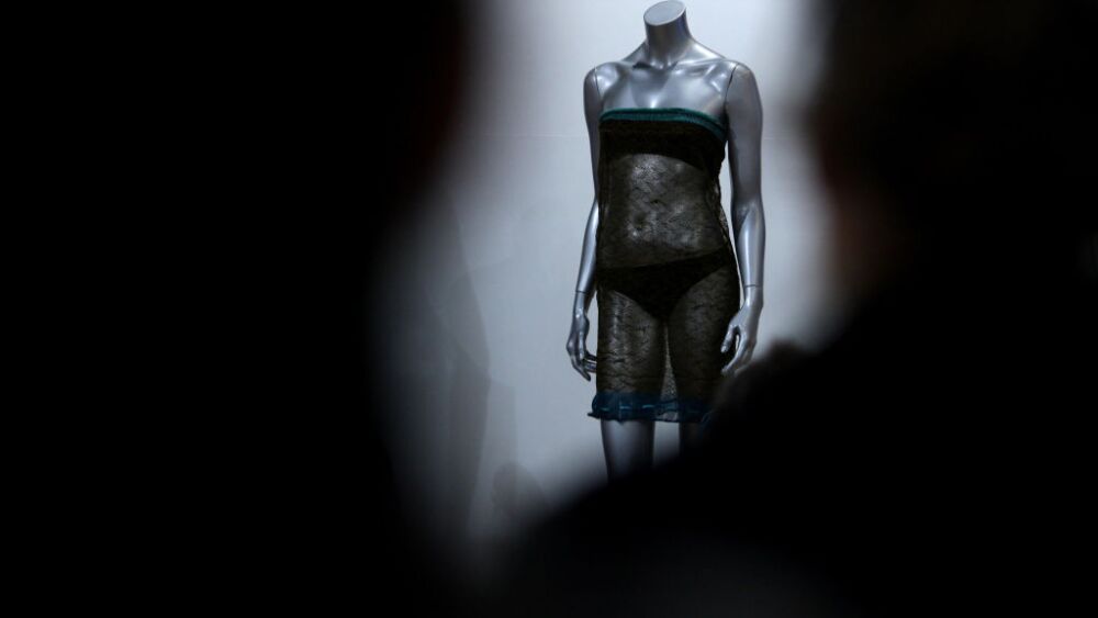 Kate Middleton dress auctioned