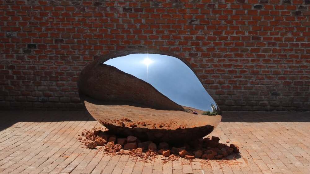 Visita nuestras exposiciones en Semana Santa, tendremos el mismo horario- de martes a domingo, de 10 a 5 pm.Recuerden que es el último fin de semana para ver Situar la orilla del cosmos de Sergio Suárez.El sábado 26 de abril estaremos in.jpg