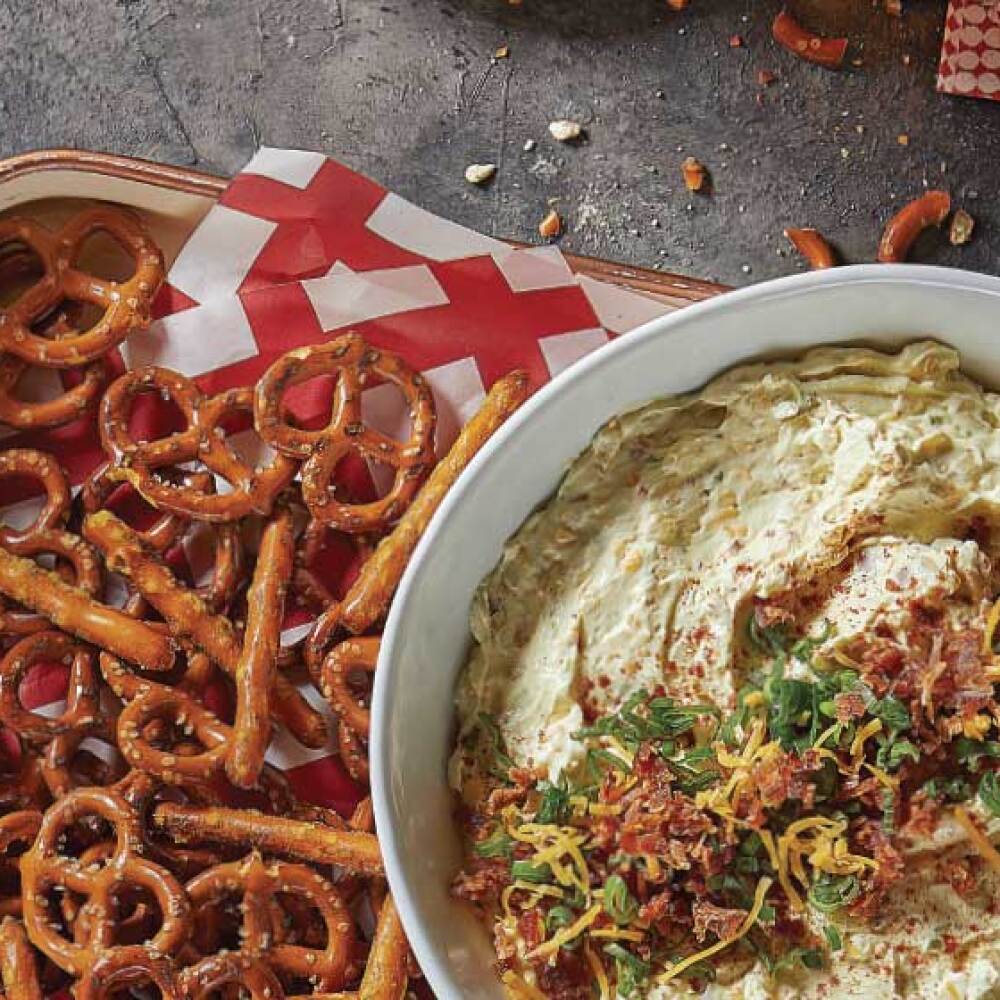 Dip de cerveza con tocino y jalapeño