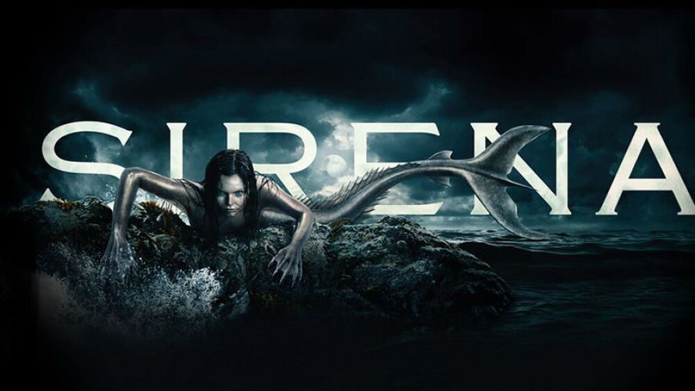 Eline Powell en su papel de sirena en nueva serie
