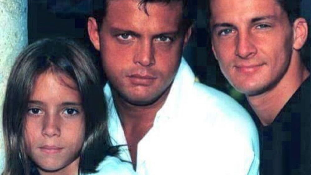Hermano de Luis Miguel, ¿hijo de Durazo?