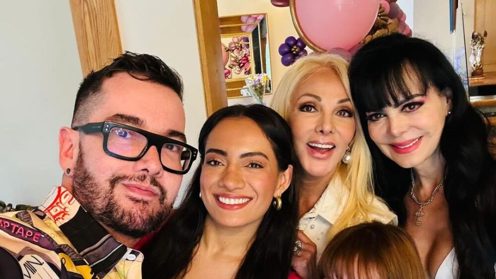 MARIBEL GUARDIA3.jpg