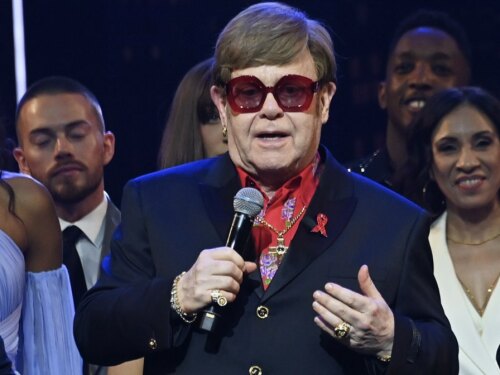¿Por qué perdió la vista Elton John?