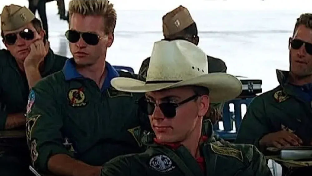 esta-es-la-fotografia-de-top-gun-maverick-que-causo-la-demanda-de-un-actor-a-paramount-2.png