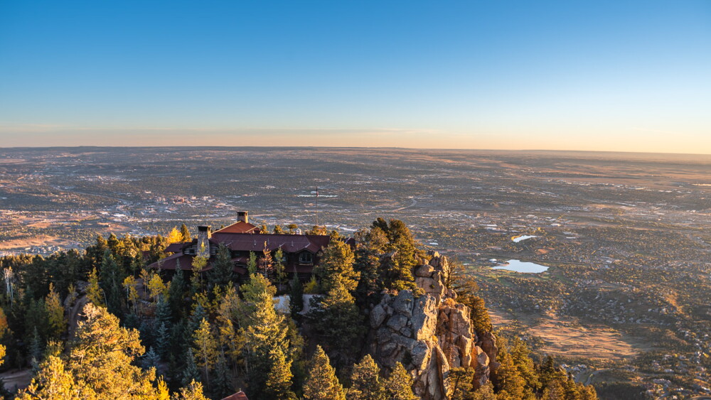 Cheyenne Ranch Colorado Un vistazo a los secretos de Cheyenne Mountain: Cloud Camp y The Ranch ...
