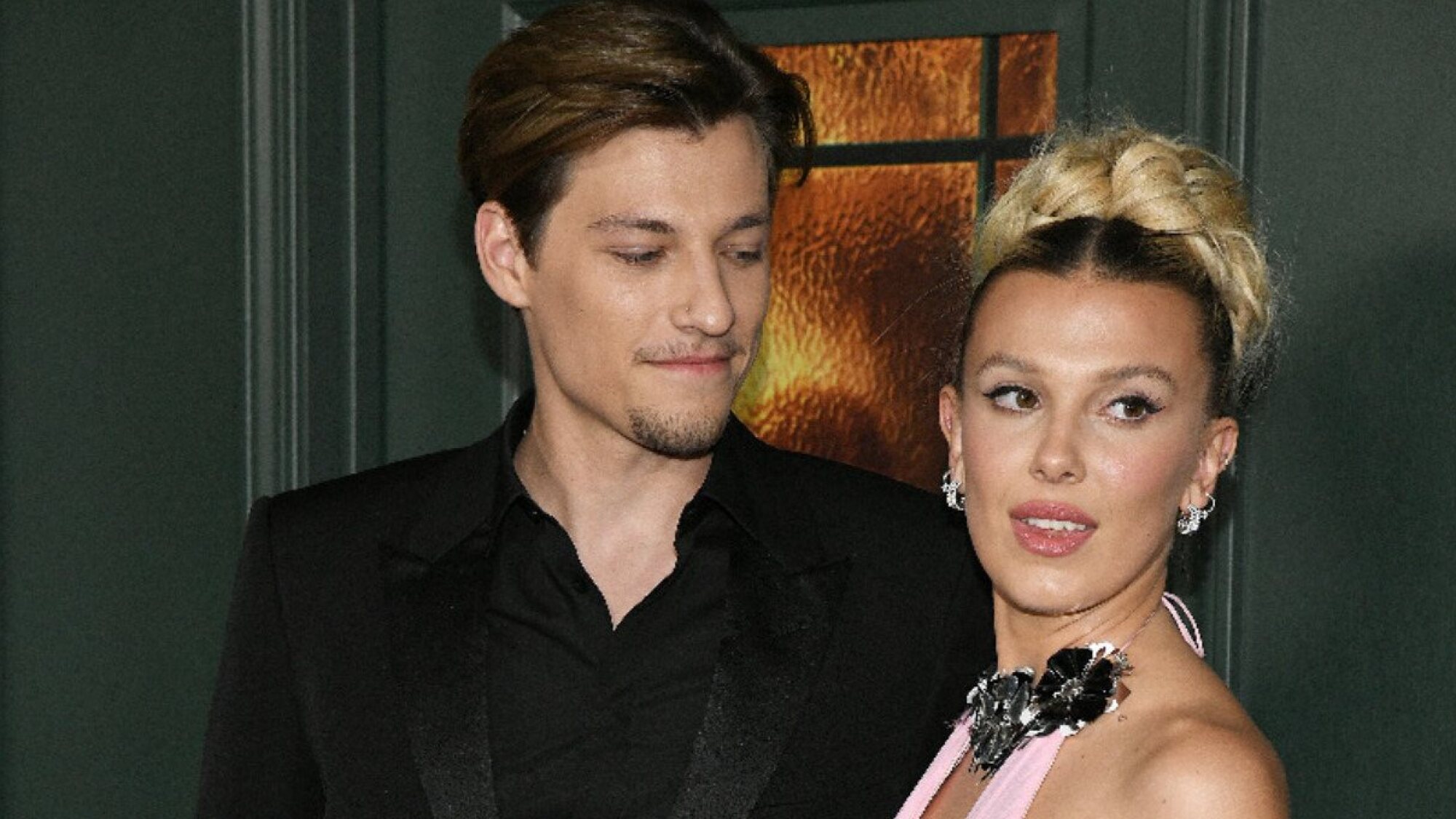 Millie Bobby Brown Y Jake Bongiovi Est n Comprometidos Se Casan millie-bobby-brown-y-jake-bongiovi-est-n-comprometidos-se-casan