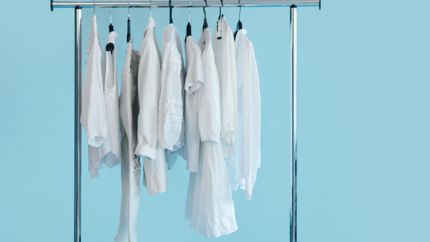 Con este truco doméstico conseguirás una ropa más blanca y sin olores al hacer la colada 9 Merca2.es El resultado es una ropa más limpia y fresca