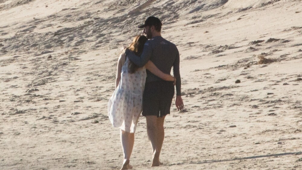 Papá de Dakota Johnson confirma oficialmente su romance con Chris Martin