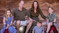 Príncipe William y Kate Middleton con sus tres hijos.jpg