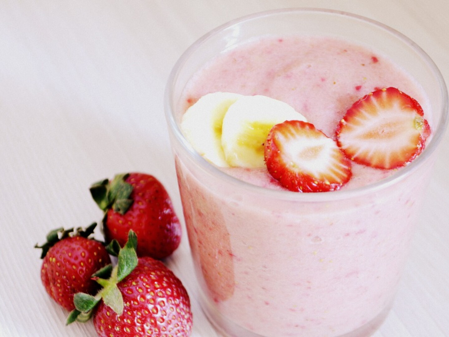 Licuado de fresa con papaya