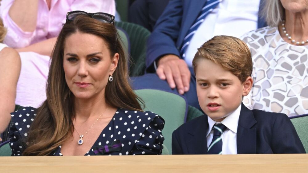 Kate Middleton y el príncipe George.jpg
