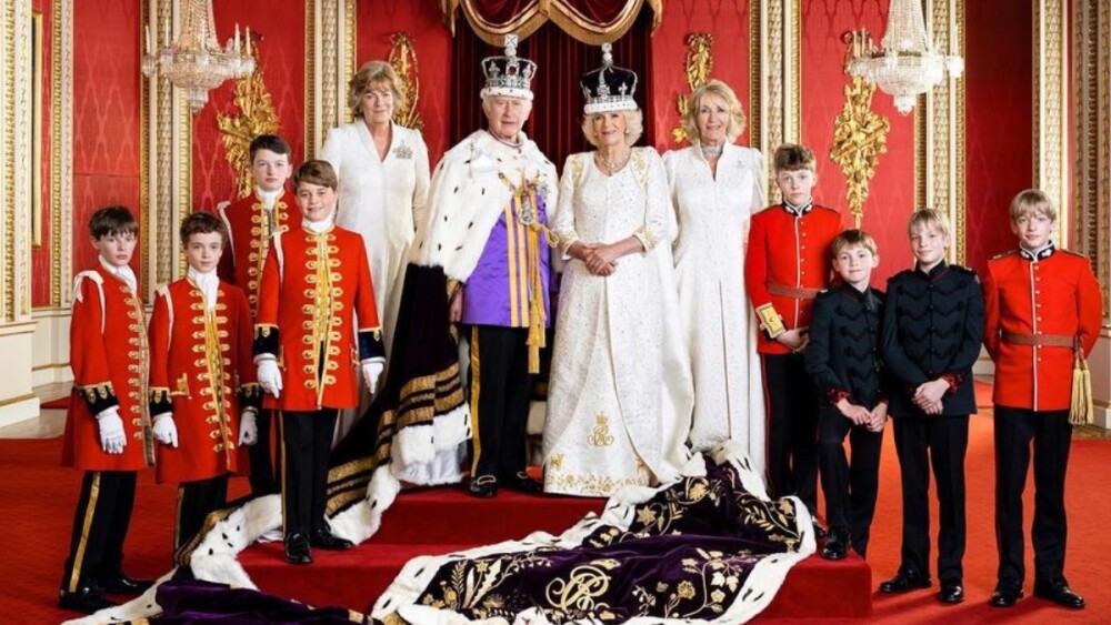 Vestido-coronación-camilla-parker.jpg