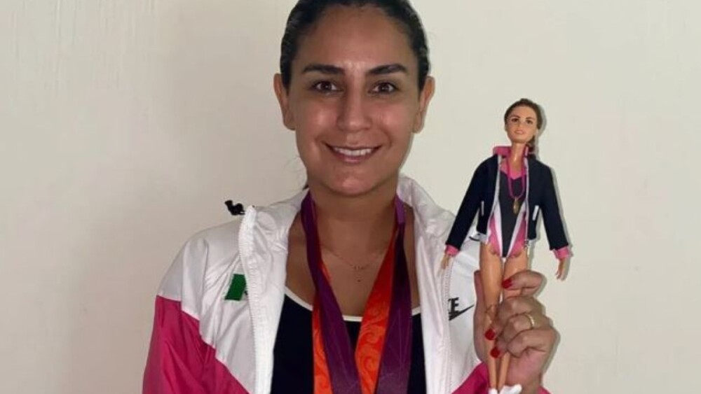 Barbie Paola Espinoza. ESPECIAL