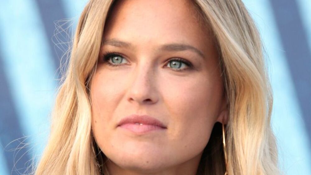 Bar Refaeli es acusada por supuestos delitos fiscales