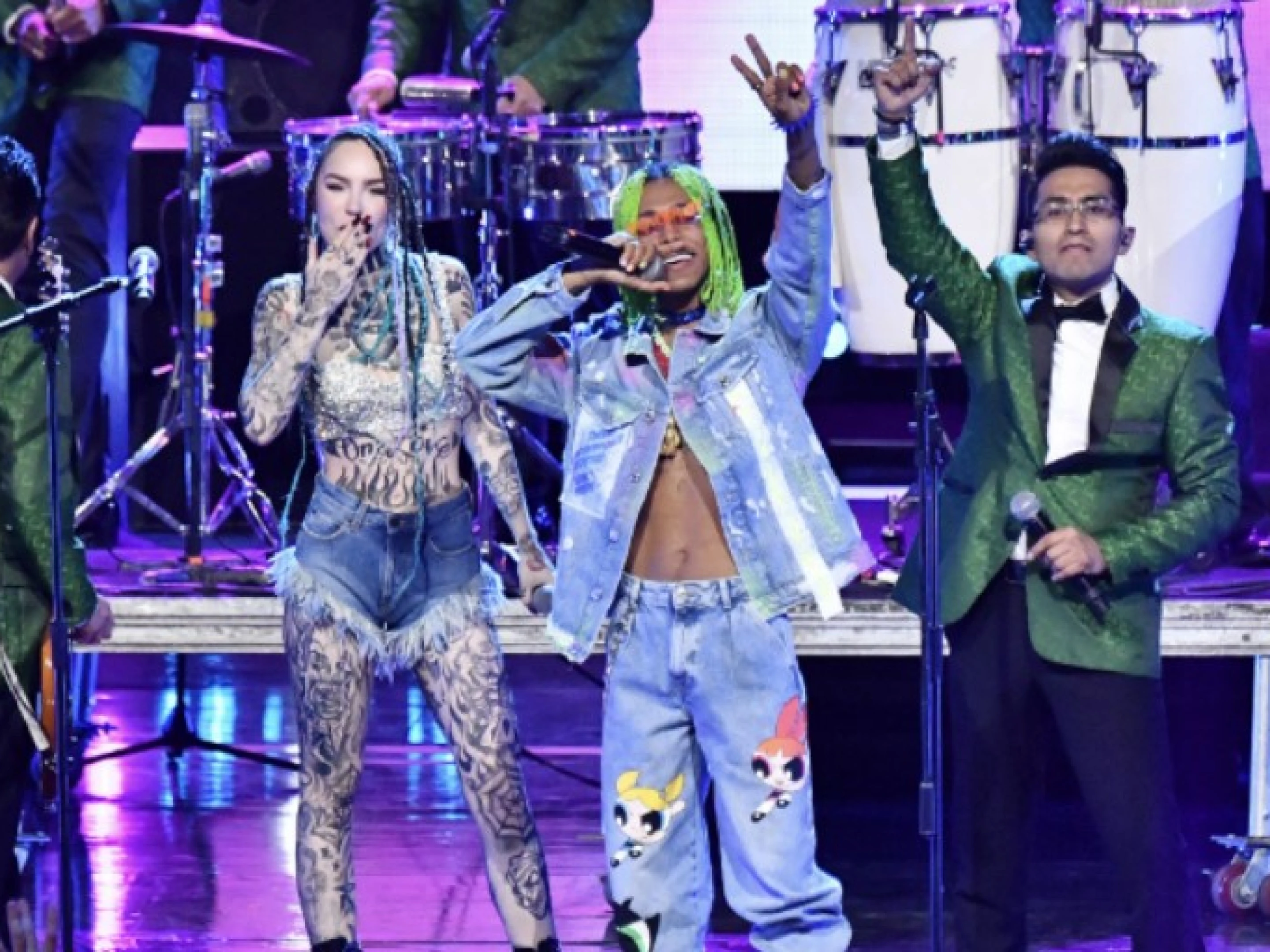 Los Ángeles Azules y Belinda Mundial