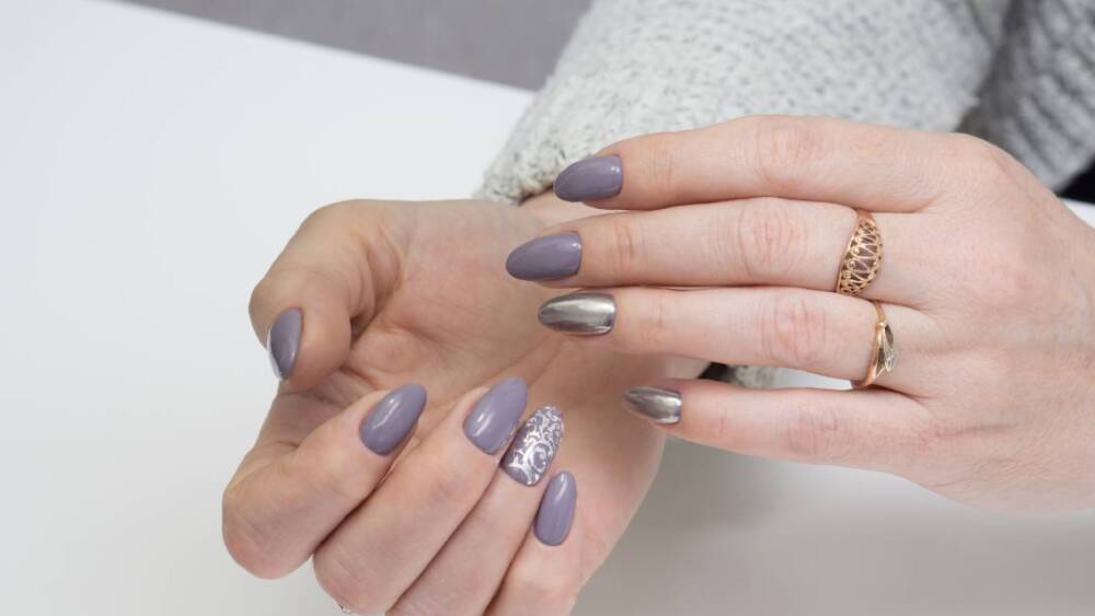 uñas-gris.jpg