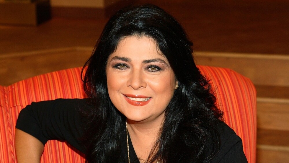 Victoria Ruffo impacta con su foto luciendo al natural