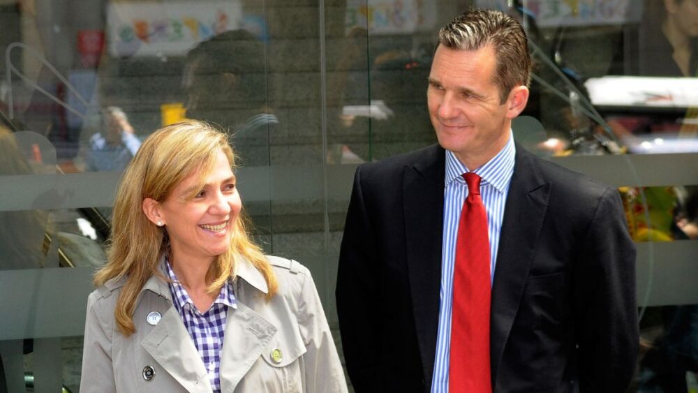 La infanta Cristina, cara a cara con su foto más humillante mientras Pablo Urdangarin rompe su silencio 33 Merca2.es El caso de la infanta Cristina y Iñaki