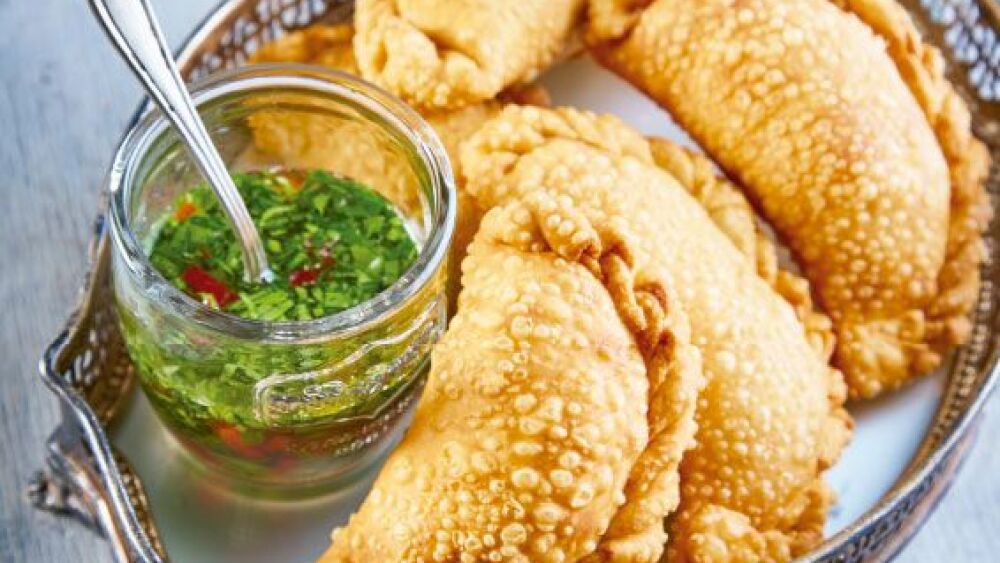 Empanadas de carne de cerdo con aceitunas