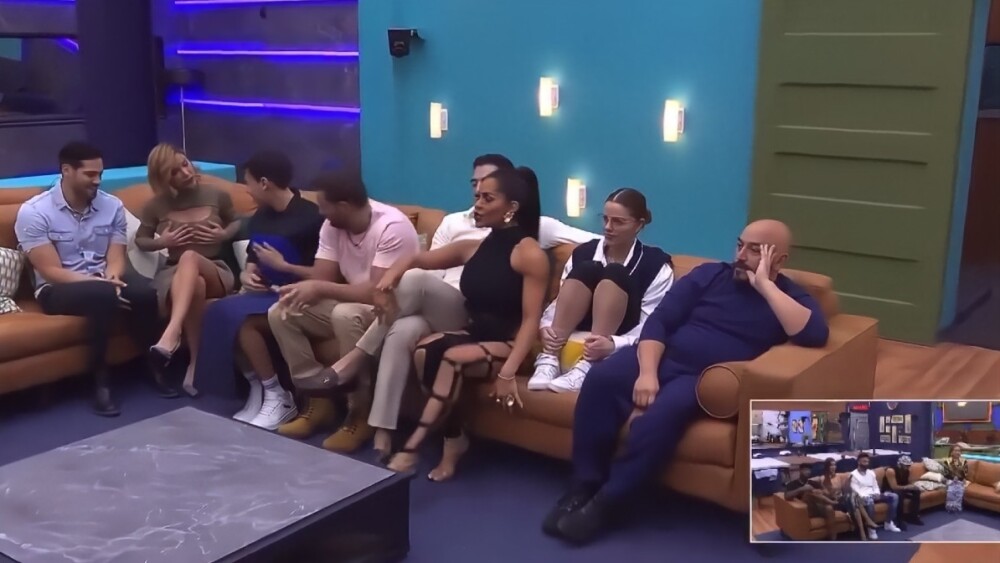 La Casa de los Famsos.jpg