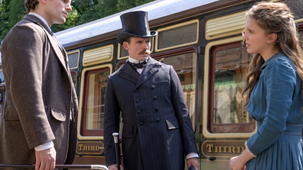 enola holmes es la hermana menor de sherlock y mycroft holmes