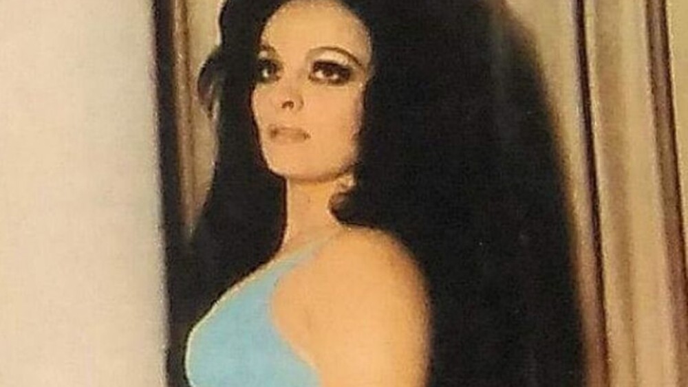 SASHA MONTENEGRO JOVEN5