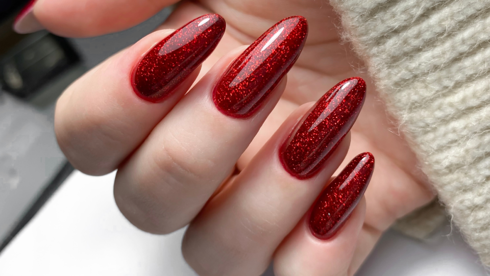 Uñas rojas burdeos: 5 ideas para lucir el manicure más rejuvenecedor ...