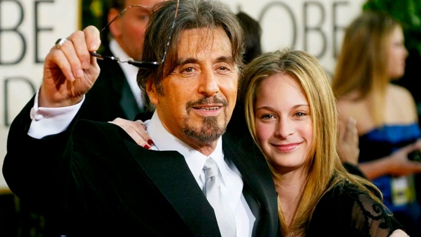Todos los hijos de Al Pacino —incluyendo al bebé que lo estrena como