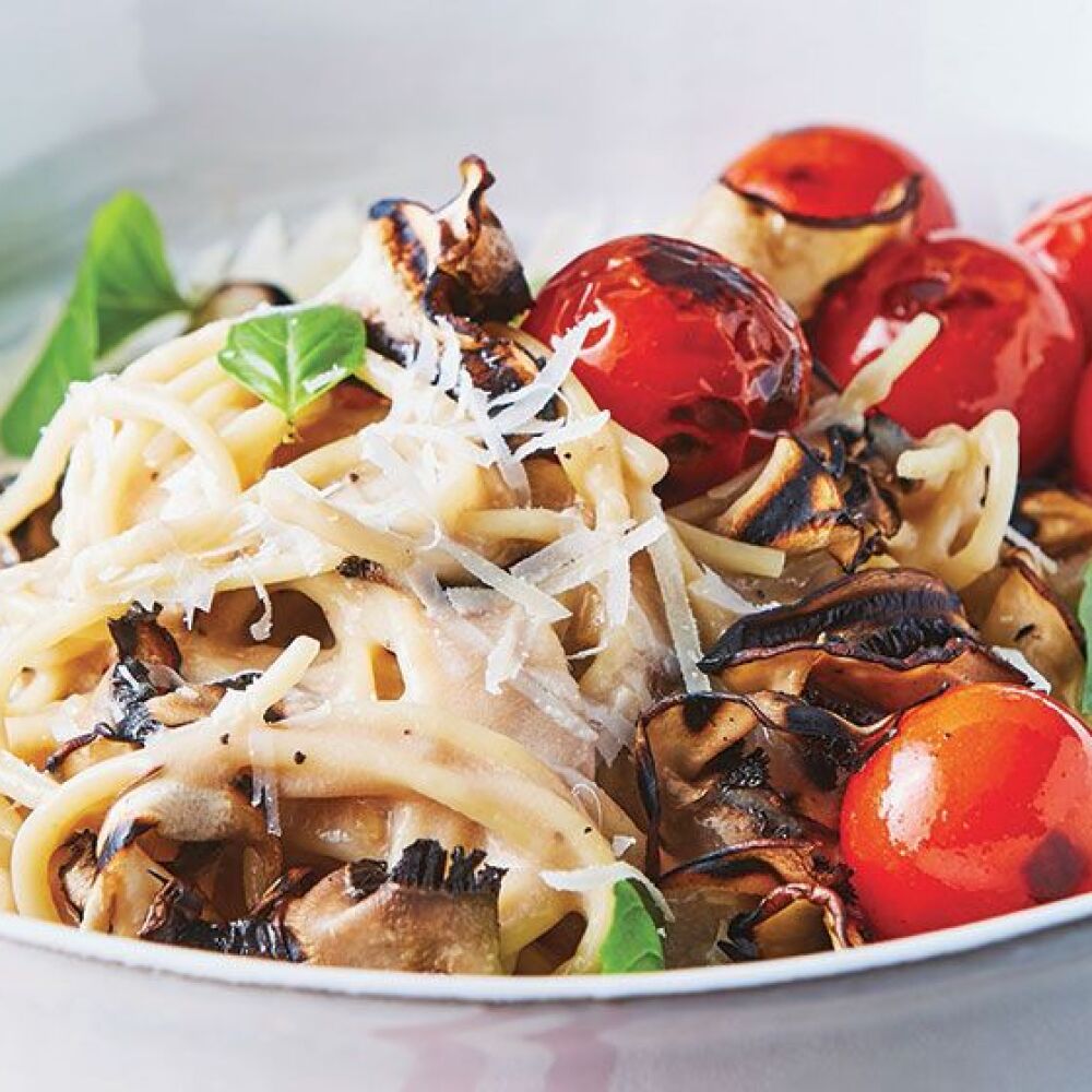 Espagueti con champiñones y jitomate