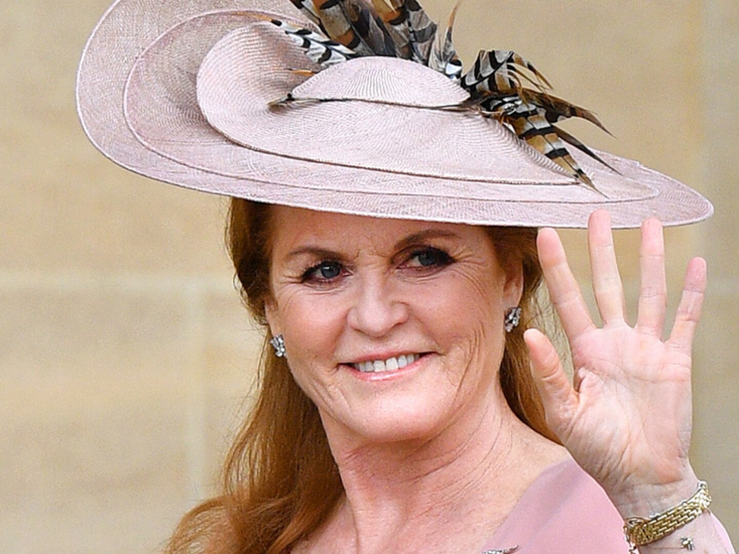 sarah-ferguson-despedida-trabajo-y-se-va-de-residenciajpg