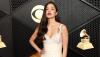 Olivia Rodrigo con un Versace vintage que Linda Evangelista usó en los Grammy