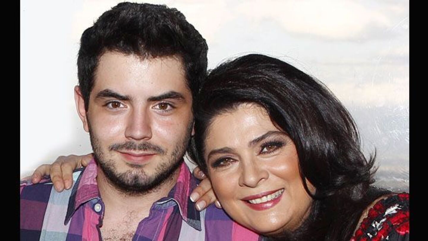 Victoria Ruffo rompe el silencio y defiende a su hijo