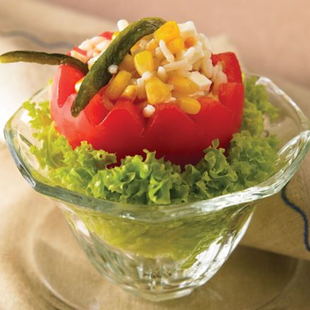 Copas de jitomates con arroz a la poblana