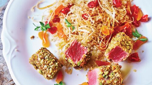 Cómo hacer ensalada de atún con costra de pistache