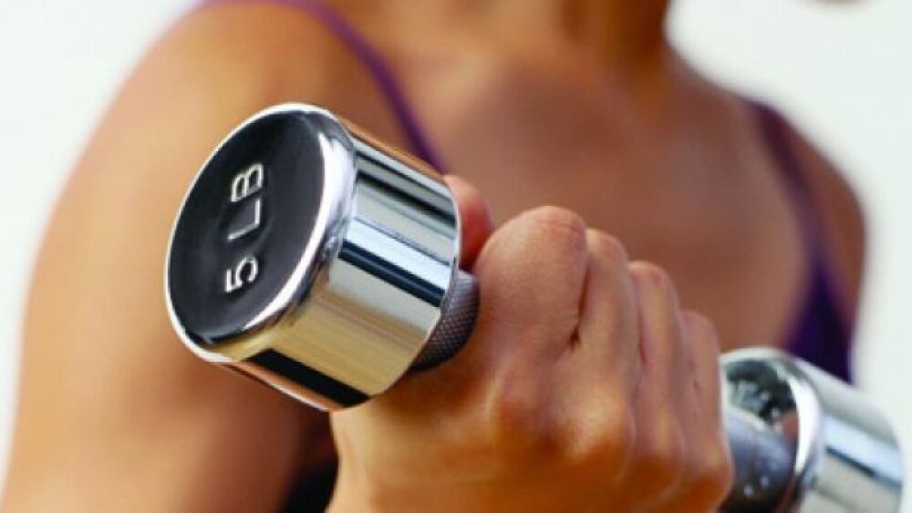 Otra buena razón para hacer pesas