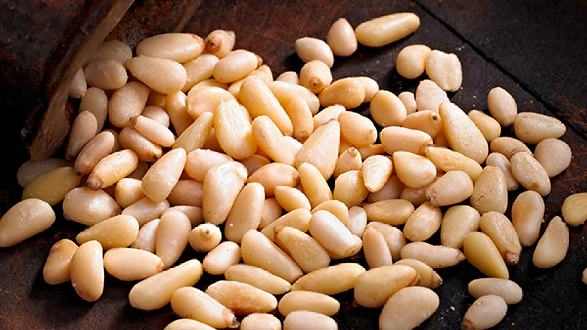 ¿Qué son los piñones y por qué son un ingrediente tan costoso?